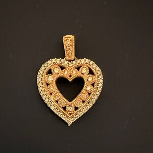 Elegant Gold Heart Pendant